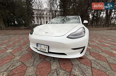 Седан Tesla Model 3 2021 в 
