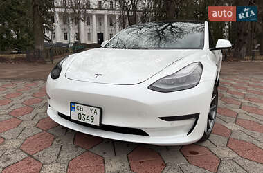 Седан Tesla Model 3 2021 в 