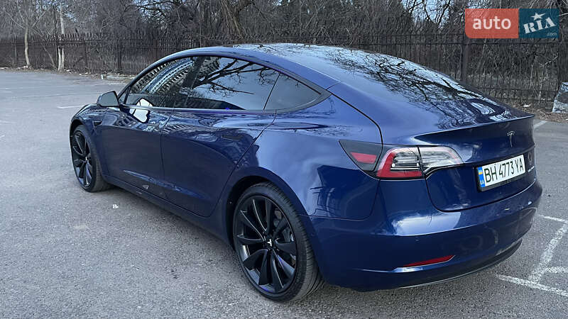 Седан Tesla Model 3 2022 в Одесі