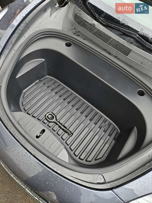 Седан Tesla Model 3 2021 в Киеве фото 20 Седан Tesla Model 3 2021 в Киеве