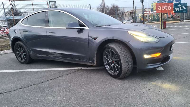 Седан Tesla Model 3 2019 в Дніпрі