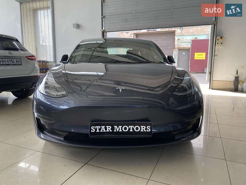 Седан Tesla Model 3 2022 в Одесі