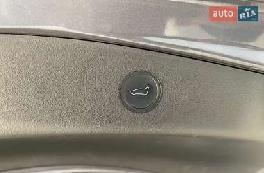 Седан Tesla Model 3 2022 в Одесі