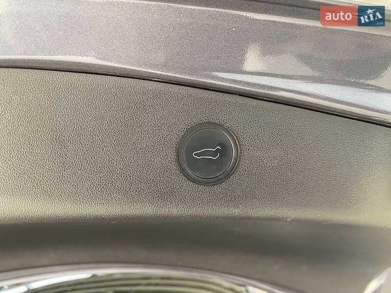 Седан Tesla Model 3 2022 в Одесі