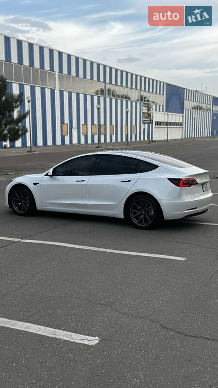 Седан Tesla Model 3 2021 в Николаеве фото 12 Седан Tesla Model 3 2021 в Николаеве