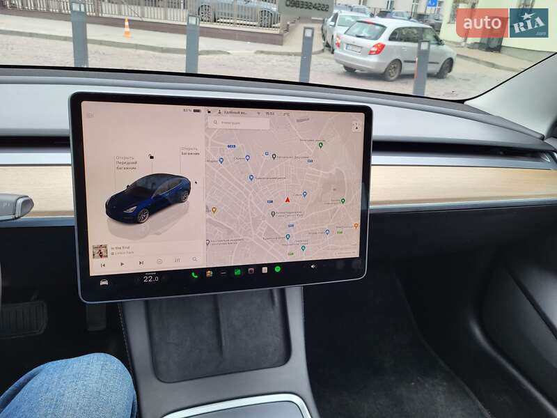 Седан Tesla Model 3 2022 в Киеве