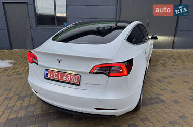 Седан Tesla Model 3 2019 в 