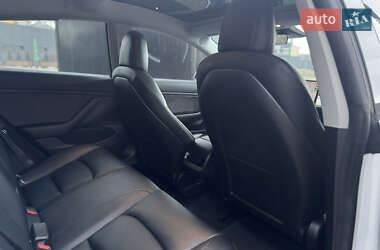 Седан Tesla Model 3 2019 в 