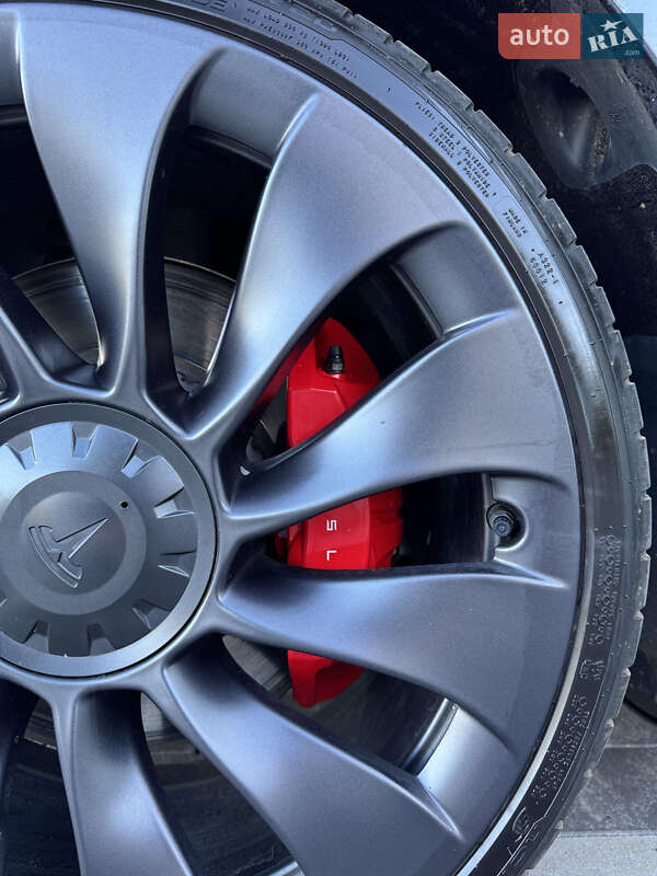 Седан Tesla Model 3 2022 в Тернополе