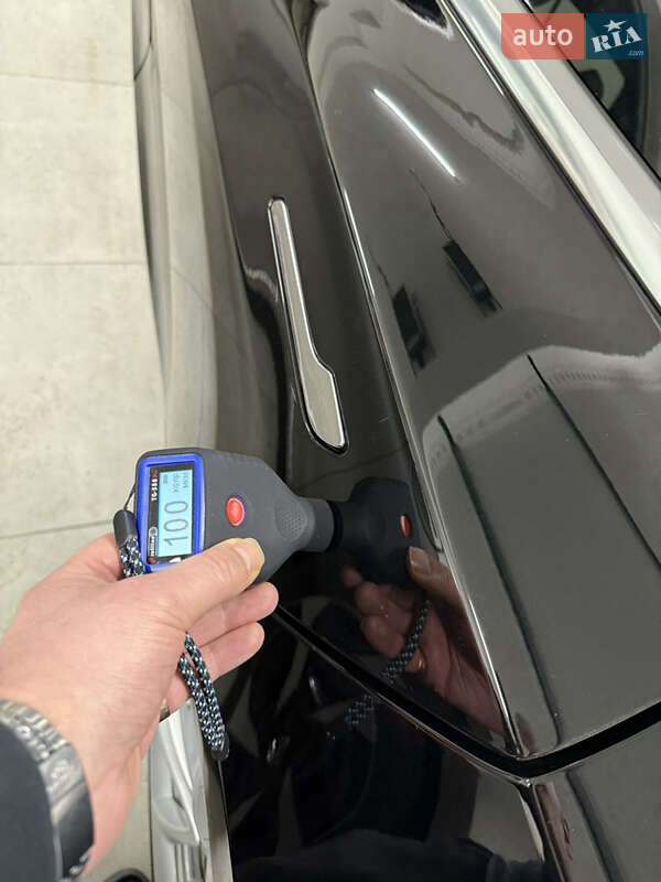 Седан Tesla Model 3 2018 в Умани