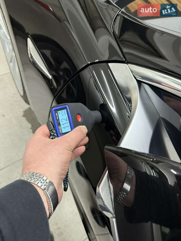 Седан Tesla Model 3 2018 в Умани