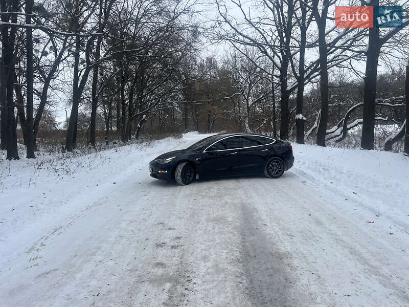 Седан Tesla Model 3 2019 в Володимирі фото 18 Седан Tesla Model 3 2019 в Володимирі