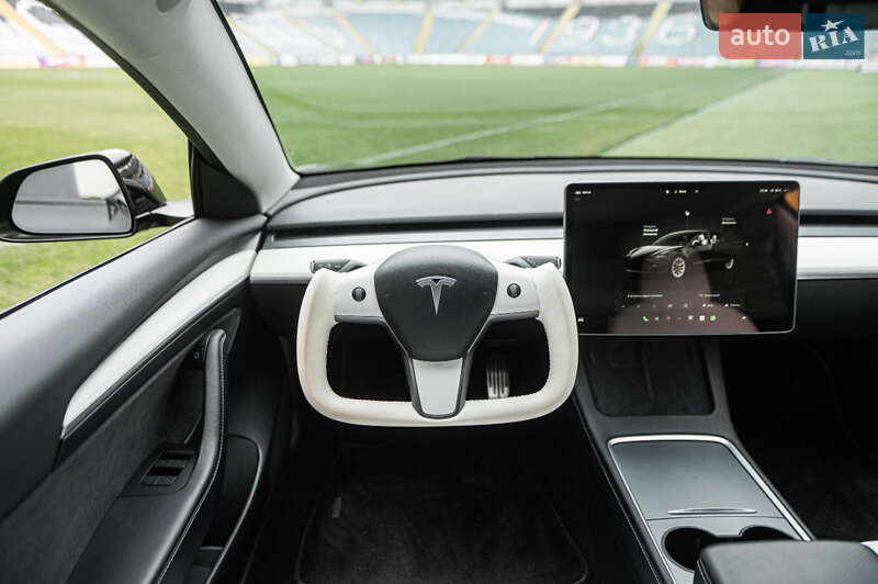 Седан Tesla Model 3 2022 в Одессе