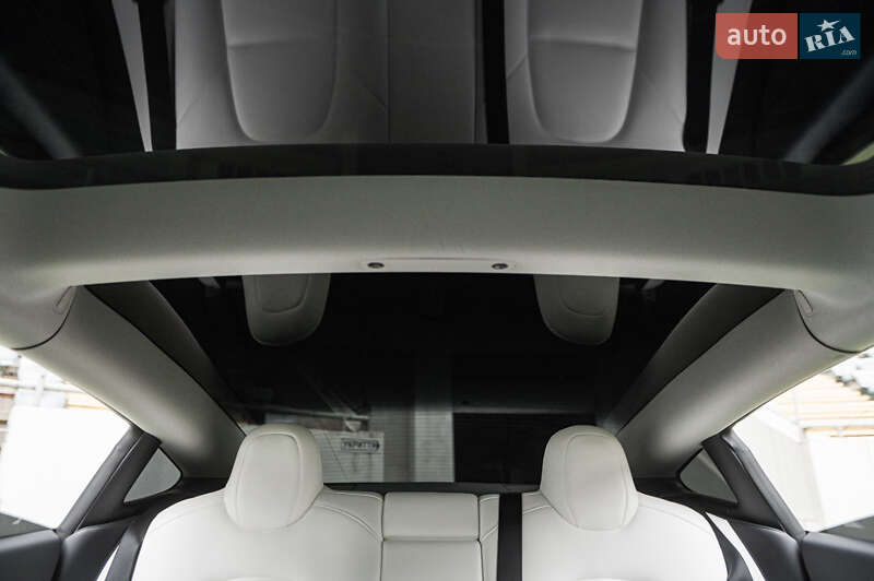 Седан Tesla Model 3 2022 в Одессе