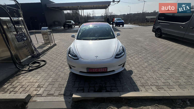 Седан Tesla Model 3 2018 в Львові фото 12 Седан Tesla Model 3 2018 в Львові
