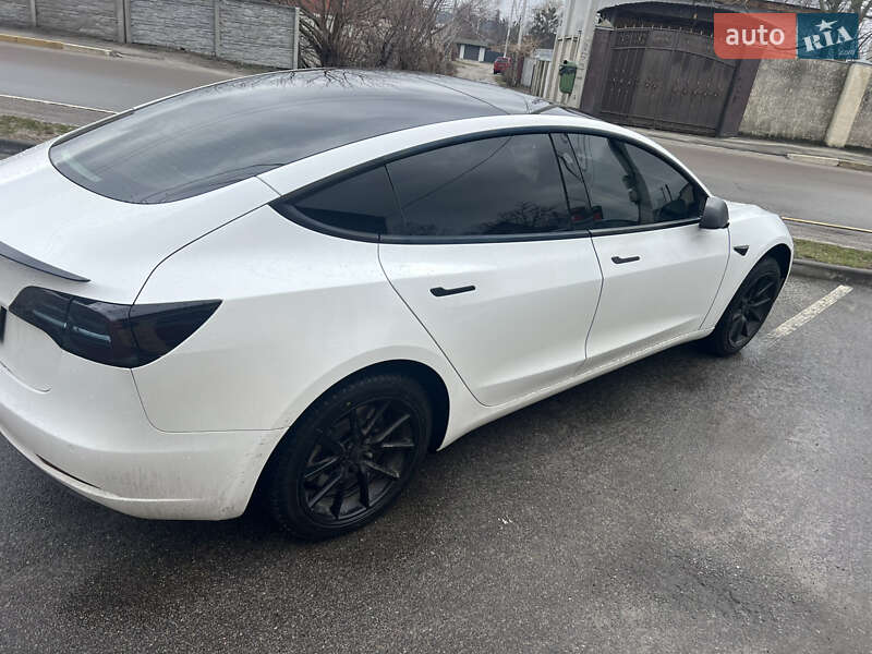 Седан Tesla Model 3 2021 в Киеве фото 4 Седан Tesla Model 3 2021 в Киеве