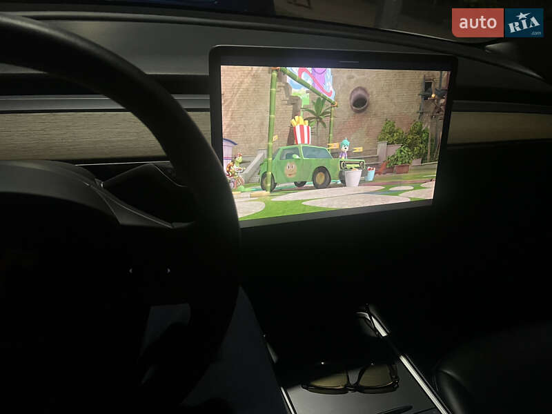 Седан Tesla Model 3 2021 в Киеве фото 5 Седан Tesla Model 3 2021 в Киеве