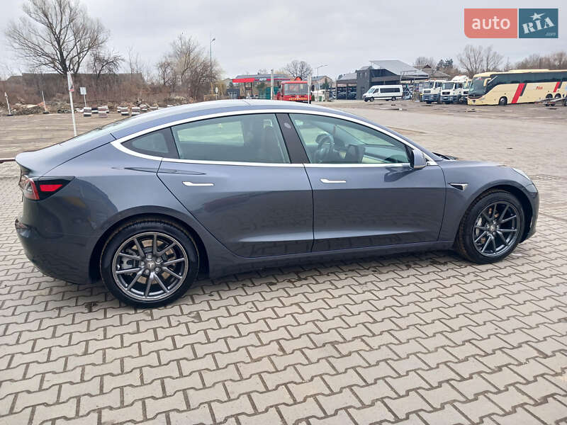 Седан Tesla Model 3 2019 в Коломые