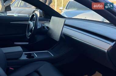 Седан Tesla Model 3 2021 в 