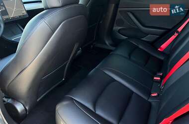 Седан Tesla Model 3 2021 в 