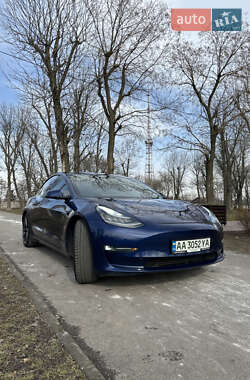 Седан Tesla Model 3 2018 в 