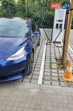 Седан Tesla Model 3 2019 в Киеве