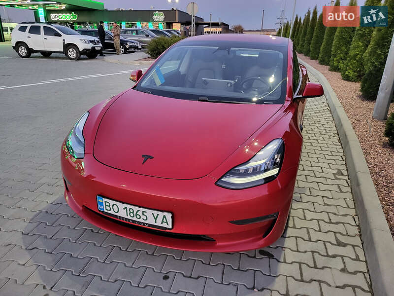 Седан Tesla Model 3 2018 в Тернополі
