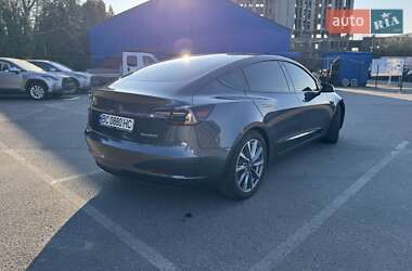 Седан Tesla Model 3 2019 в Львове
