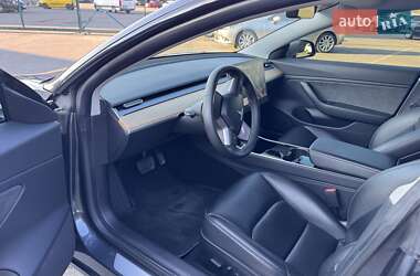 Седан Tesla Model 3 2019 в Львове