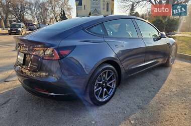 Седан Tesla Model 3 2023 в 
