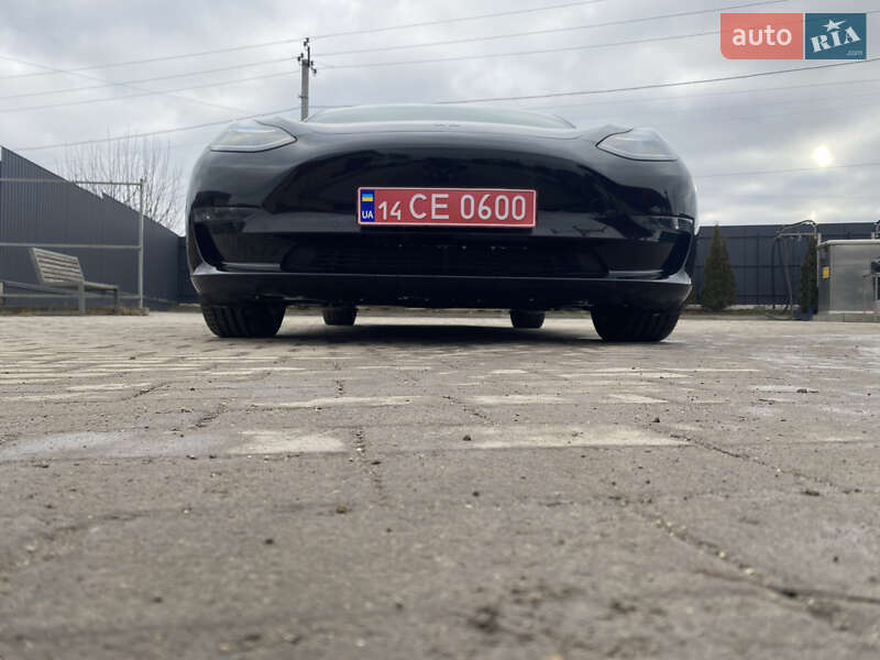 Седан Tesla Model 3 2019 в Городке