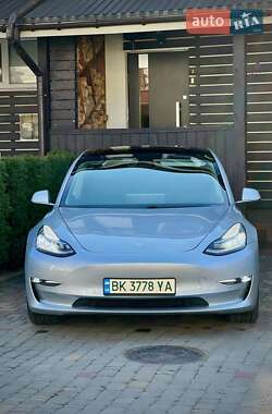 Седан Tesla Model 3 2018 в 