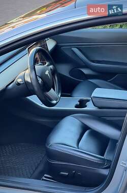 Седан Tesla Model 3 2018 в 