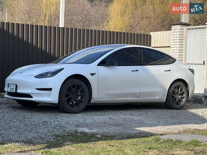Седан Tesla Model 3 2021 в Киеве фото Седан Tesla Model 3 2021 в Киеве