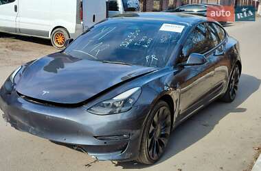 Седан Tesla Model 3 2022 в 