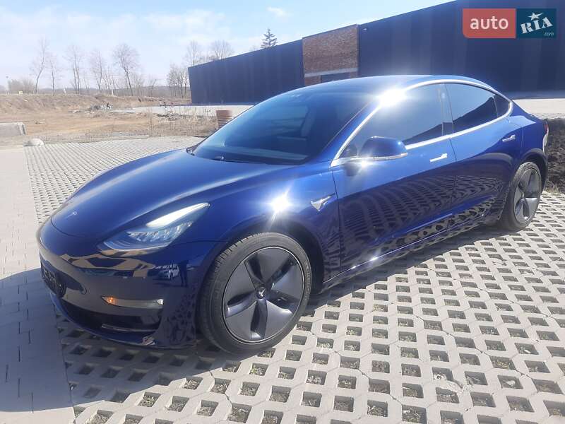 Седан Tesla Model 3 2018 в 
