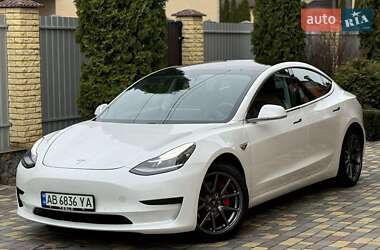 Седан Tesla Model 3 2020 в 