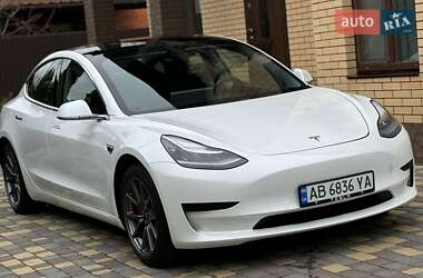 Седан Tesla Model 3 2020 в 