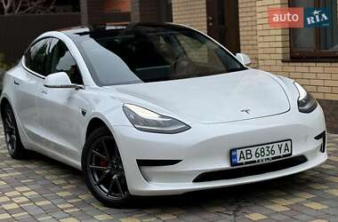 Седан Tesla Model 3 2020 в 