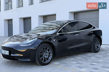 Седан Tesla Model 3 2019 в 