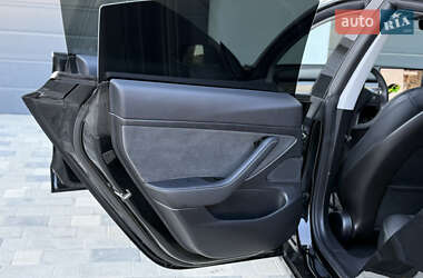 Седан Tesla Model 3 2019 в 