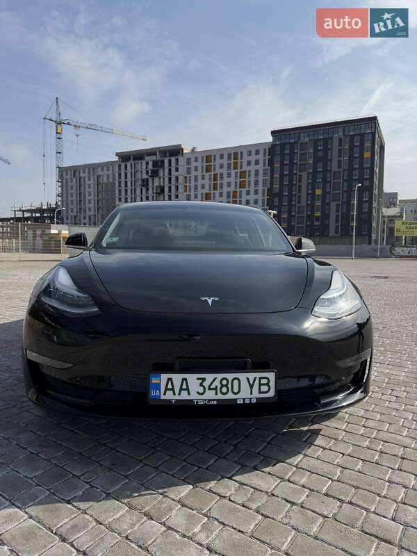 Седан Tesla Model 3 2019 в Харкові