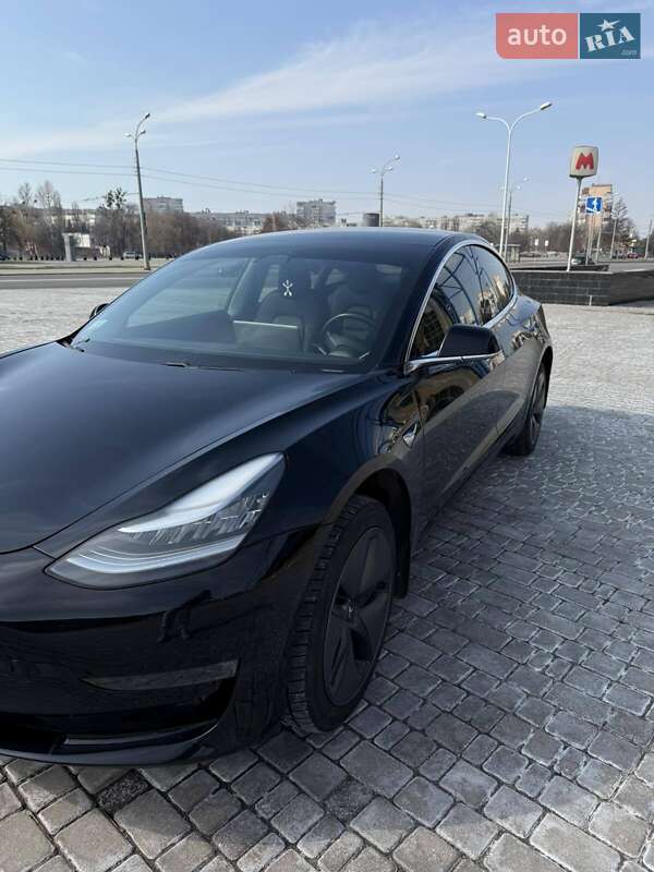 Седан Tesla Model 3 2019 в Харкові
