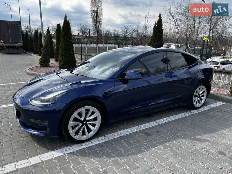 Седан Tesla Model 3 2021 в Кременчуге