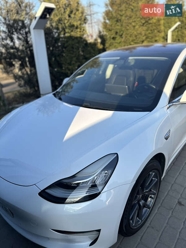 Tesla Model 3 2018