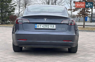 Седан Tesla Model 3 2020 в Ивано-Франковске