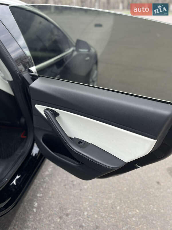 Седан Tesla Model 3 2018 в Николаеве фото 11 Седан Tesla Model 3 2018 в Николаеве