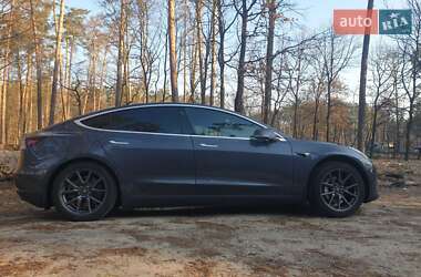 Седан Tesla Model 3 2019 в Киеве