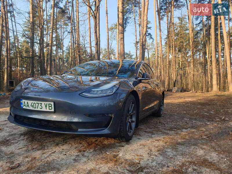 Седан Tesla Model 3 2019 в Києві