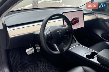 Седан Tesla Model 3 2022 в 